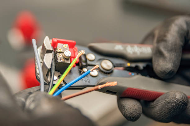 Best Electrical Contractors for Businesses  in Bandon, OR