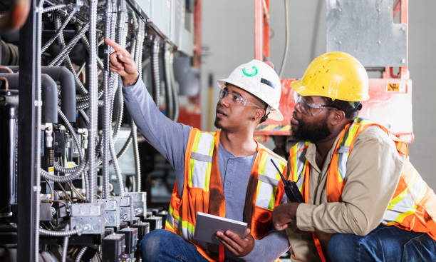 Best Electrical Contractors for Businesses  in Bandon, OR